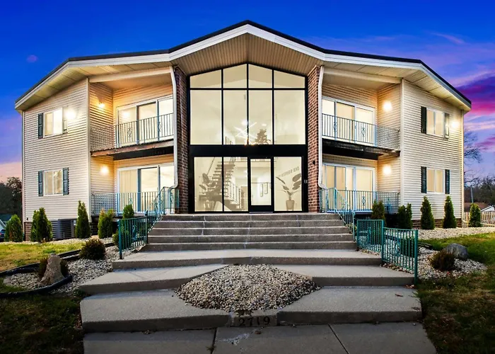 Hotel: The Concord Place