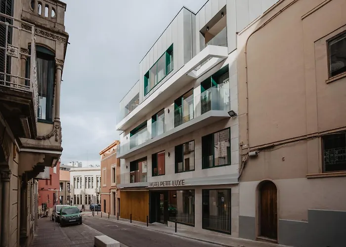 Petit Luxe