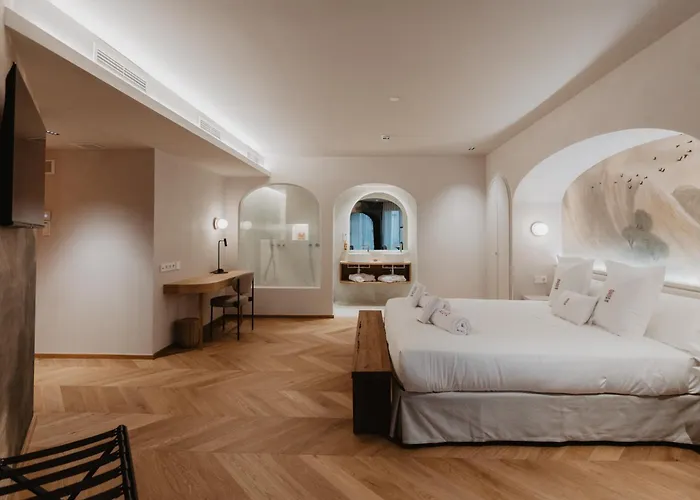 Petit Luxe