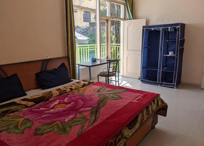 Guest house: Golden View B&B