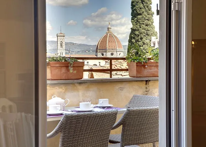 Hotel near College: Florence View Apartment