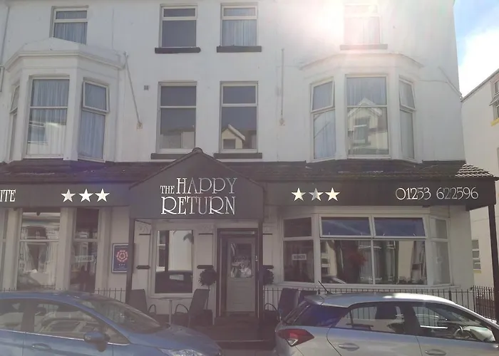 Beach hotel: Happy Return Hotel