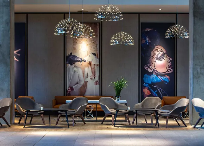 In Luxury hotels Radisson Blu Frankfurt
