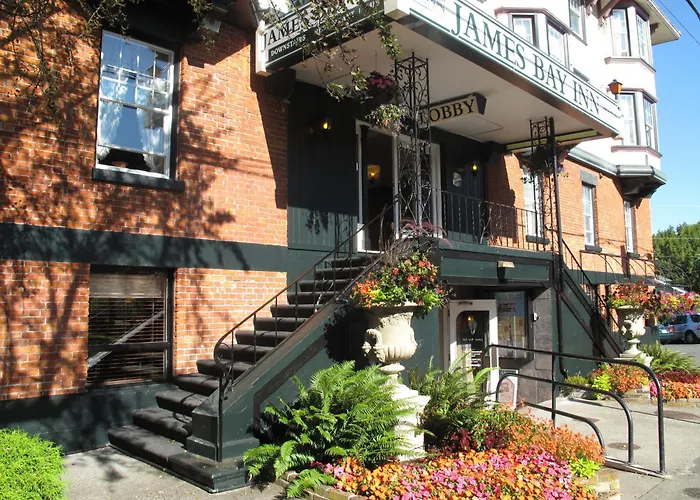 Family Hotel: James Bay Inn Hotel, Suites & Cottage