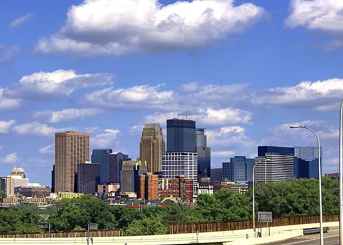 Family Hotel: Ramada By Wyndham Minneapolis Golden Valley