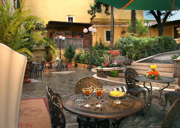 Pet Friendly hotel: Hotel Villa San Lorenzo Maria