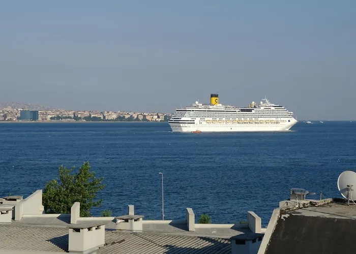 Aruna Boutique Hotel