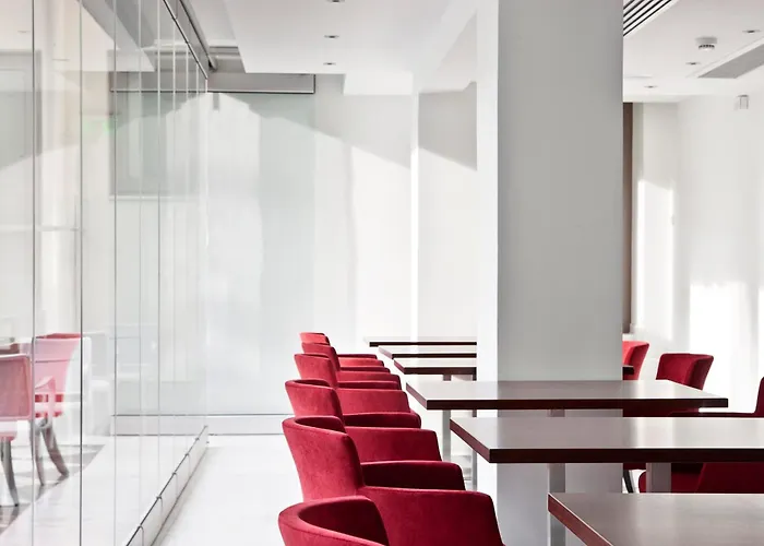 Pet Friendly hotel: Acropolis Hill Hotel