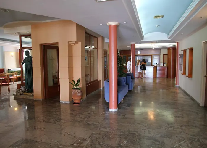 3 sterren hotel: Astron Hotel