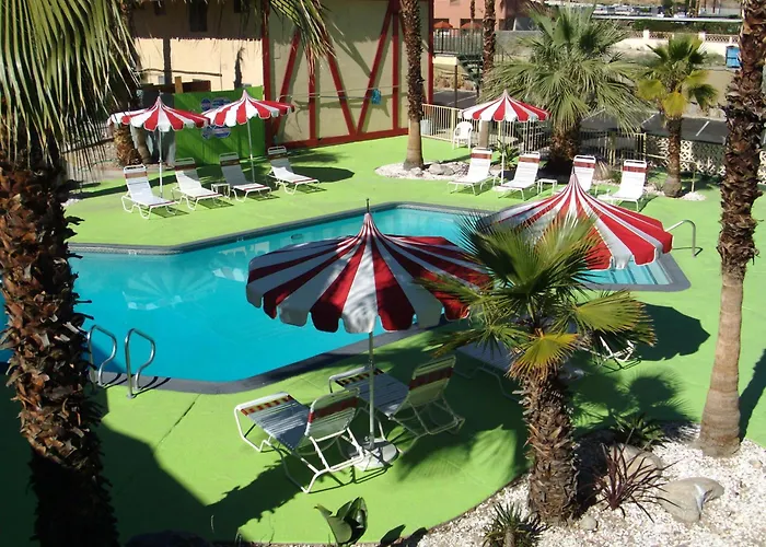 Motel: Desert Lodge