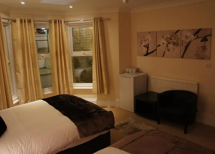 Sapphire Hotel London