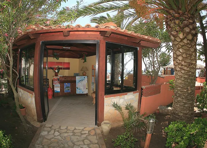 Self Catering: Villaggio Athragon