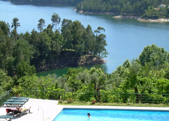 Hotel Lagoa Azul Do Geres