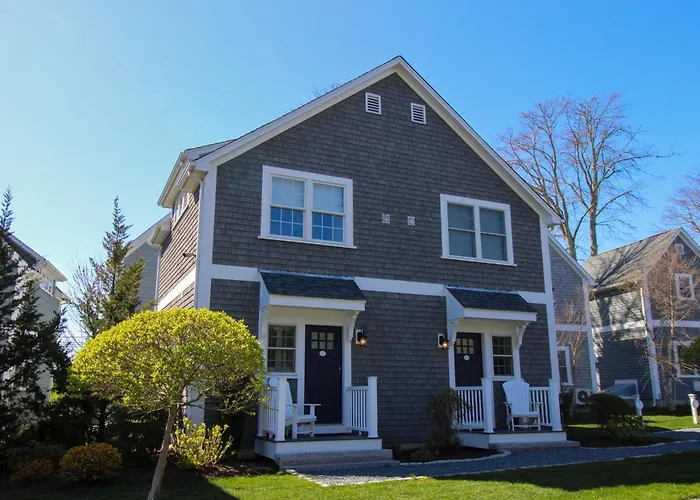 3 star hotel: The East Island Reserve Hotel