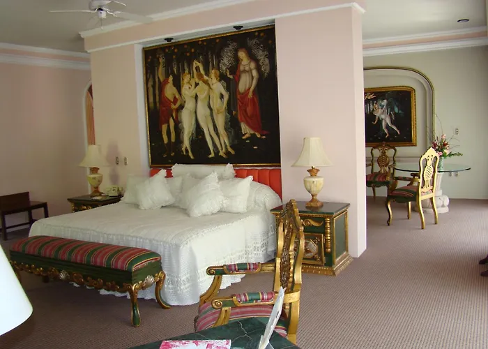 Luxury hotel only: Mansion Del Cupatitzio