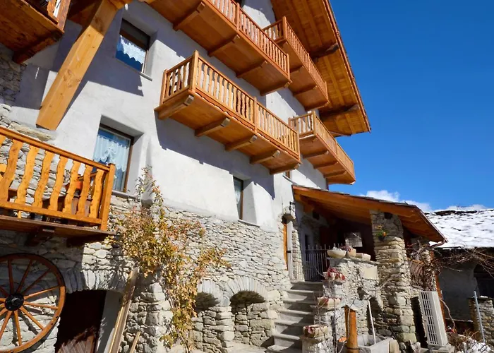 Hotel con golf: Maison Du-Noyer Chambres Et Tables D'Hotes