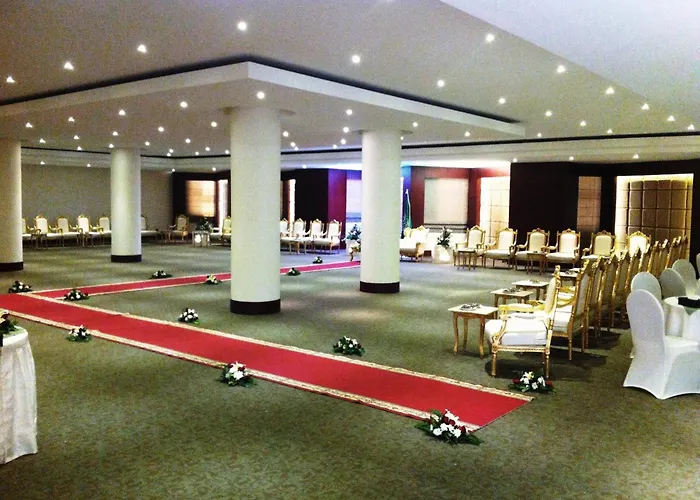 Familienhotel: Executives Hotel - Azizia