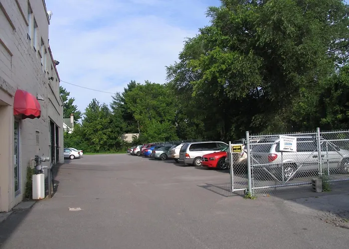 Cheap hotel: Motel Casino