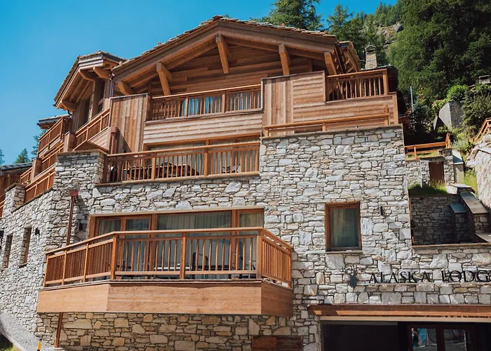 Vacation rental: Alaska Lodge By Alpine Resorts