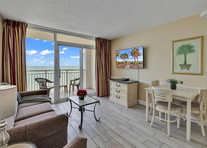 Apart hotel: Oceanfront Condo Camelot By The Sea