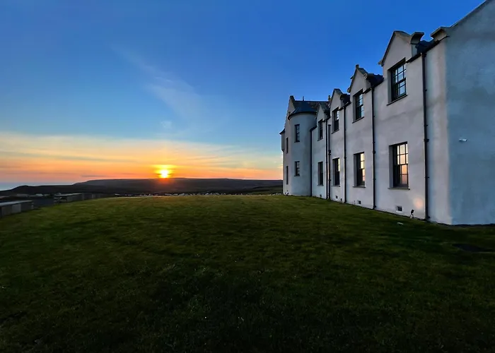 House Of The Northern Gate - A Luxury Baronial House That Sleeps 18 Guests In 9 Bedrooms