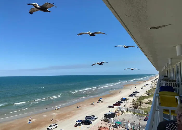 Harbour Beach Resort - Direct Oceanfront, Private Balcony !