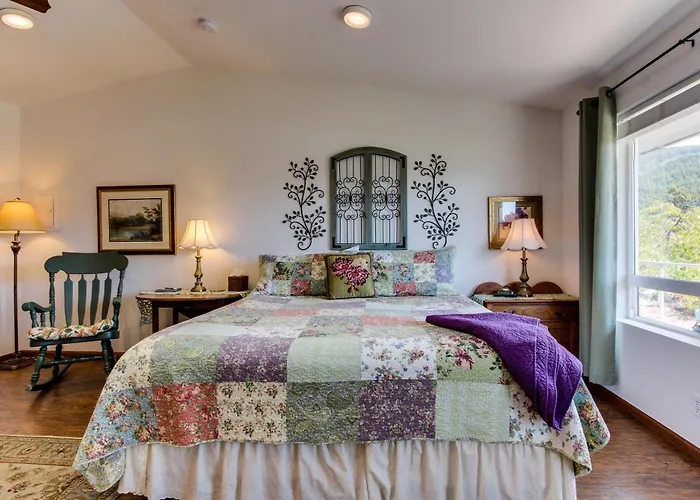 Ocean Cove Inn