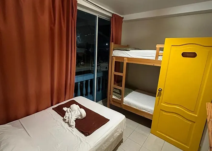 Chescos Hotel