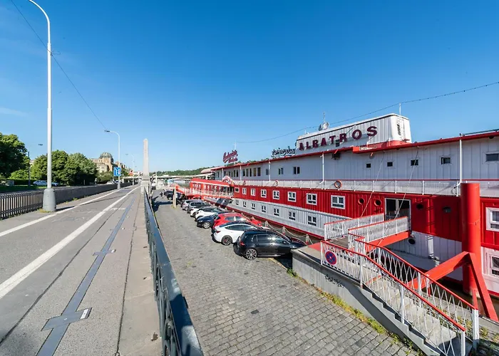 Campsite: Botel Albatros