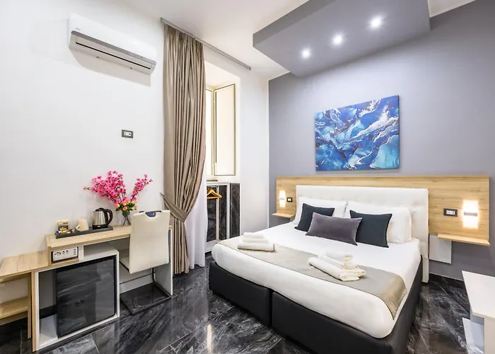 Hotel 3 stelle: Bella Napoli Suites