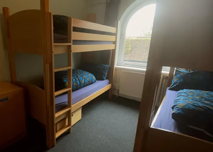 In Luxury hotels Stirling Youth