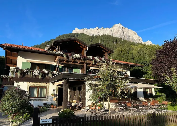 Centraal gelegen hotel: Das Halali - Dein Kleines Hotel An Der Zugspitze