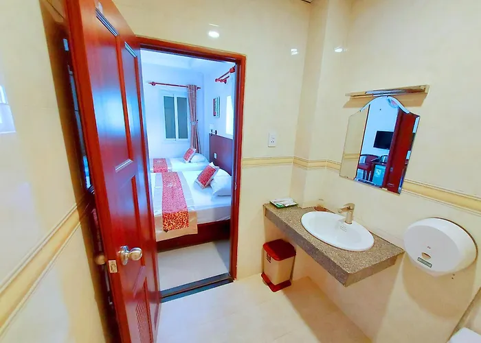Victoria Phu Quoc Hotel Beachfront Night Market