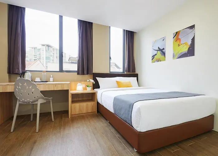 Hotel: Dash Living On Mackenzie