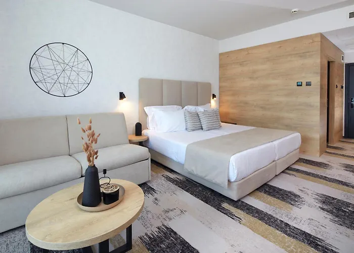 Hotel de 4 estrellas: Hotel Marvel All Inclusive - Fully Renovated Free Beach Access