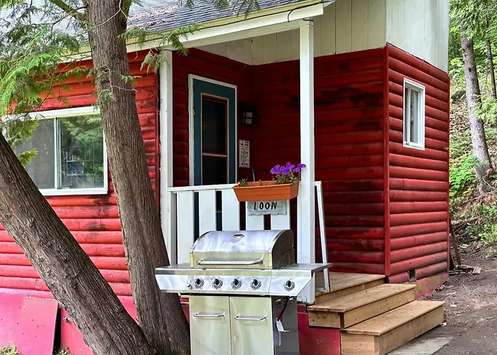 Lakefront Hideaway Resort 10 Total Cabins-Lake View, Private Beach