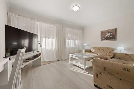 Beautiful Inner City Fully Renovated Ground Floor With Attached Lock-Up Garage