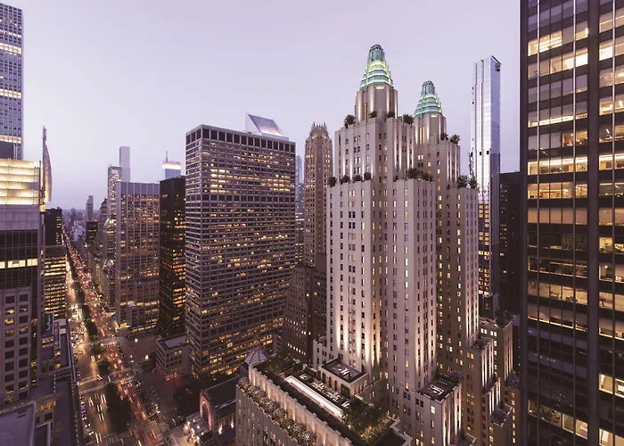 Hotel with Tennis: Waldorf Astoria New York