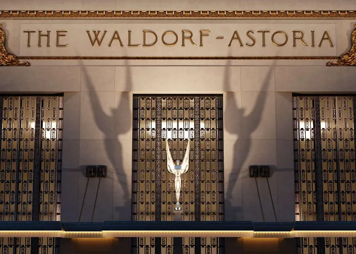 Hotel with Tennis: Waldorf Astoria New York