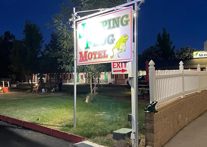 Jumping Frog Motel