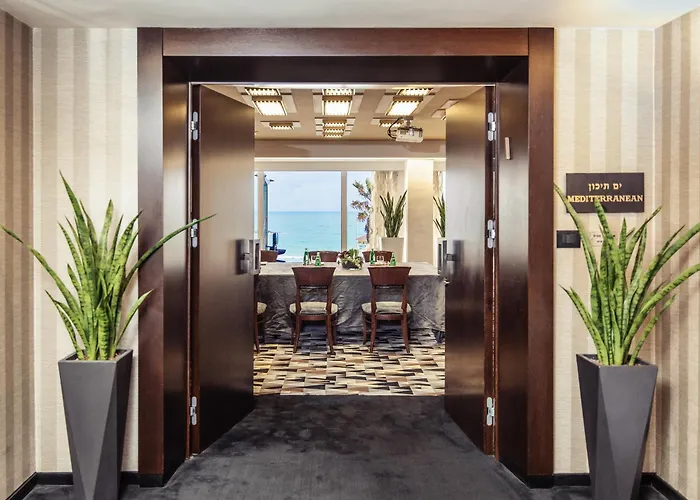 Luxury hotel only: Dan Tel Aviv Hotel