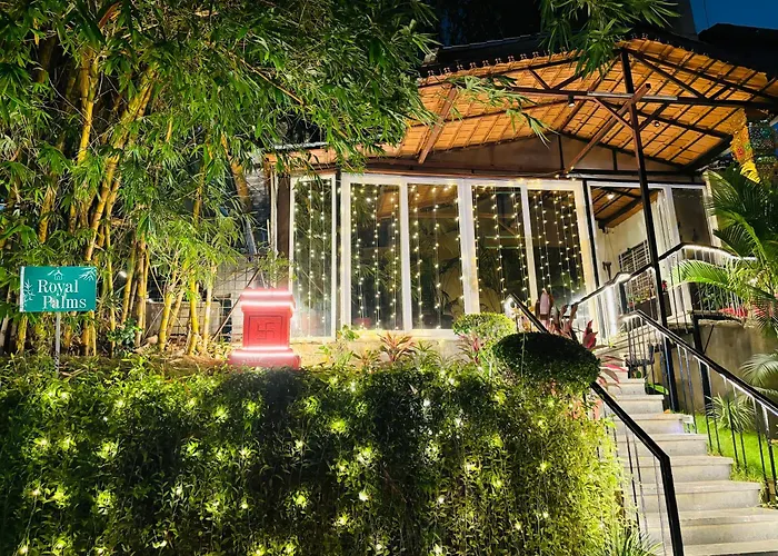 Hotel with view: Royal Palms Luxury Service Apartment