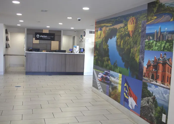 Hotel near College: Clarion Pointe Statesville