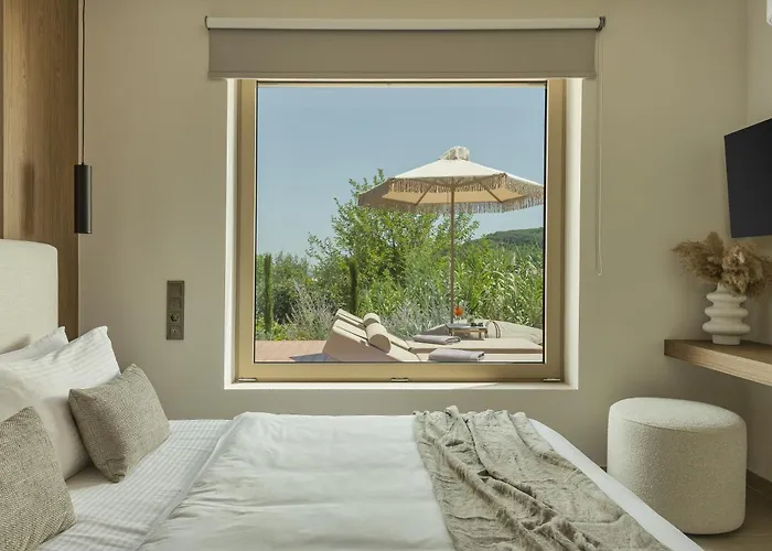 Scarabeo Suites & Villas Parga