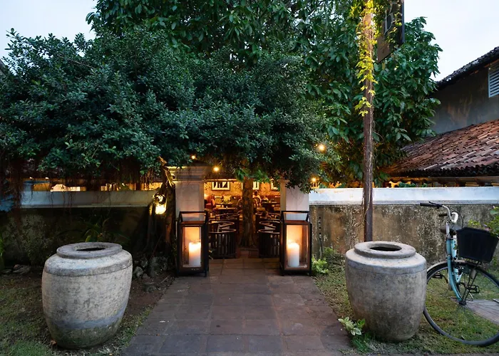 Luxury hotel only: The Bungalow Galle Fort - Hotel - Restaurant - Cocktail Bar