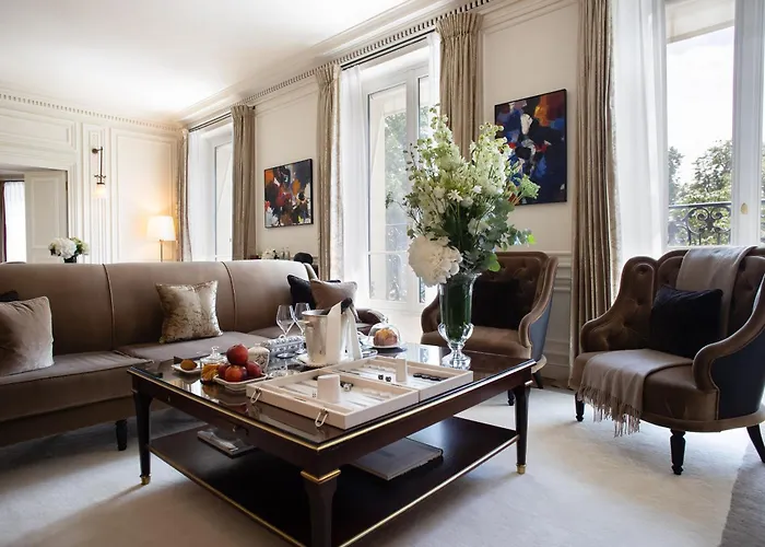 5-Sterne-Hotel: La Reserve Paris Hotel & Spa