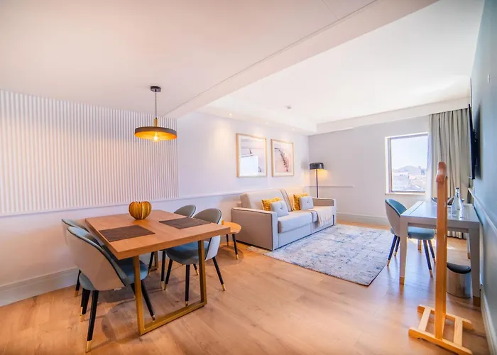 Vip Executive Suites Do Marques Hotel