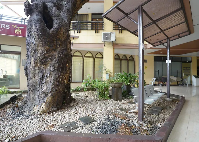 Cheap hotel: Arzo Hotel Grand Lodge