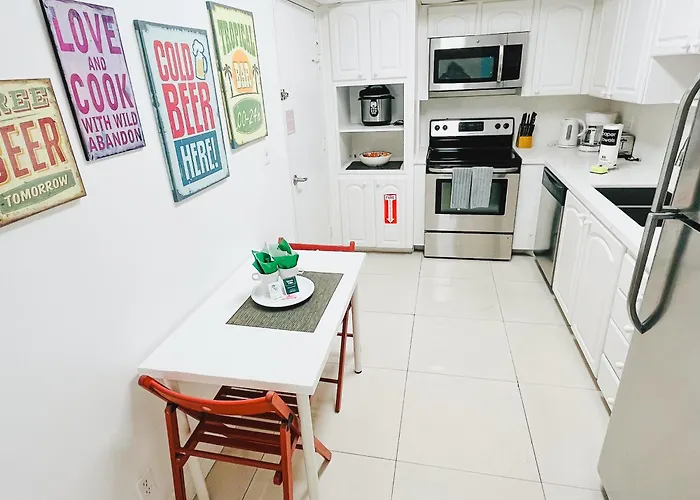 Hallandale Condo, Partial Ocean View Direct Beach And Pool Access Beach