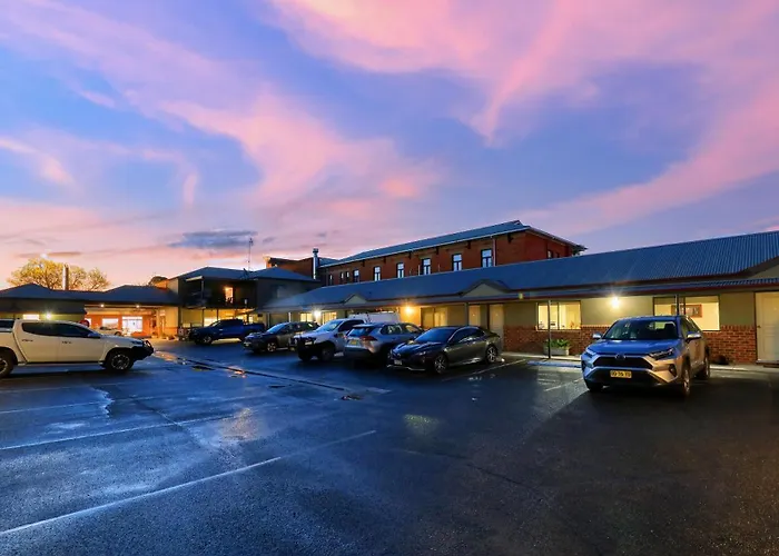The Saltbush Motor Inn